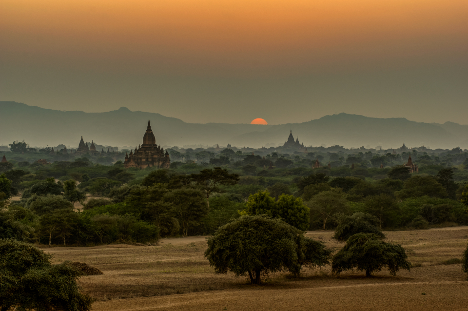 A Brush with Burma by Jeff Clay