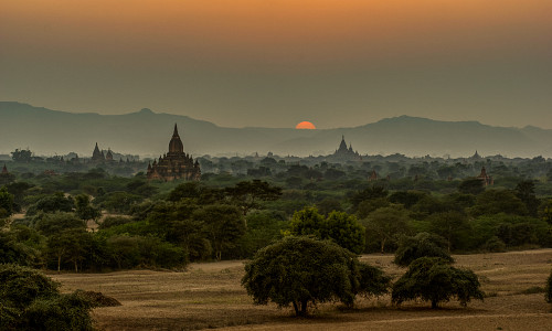 A Brush with Burma by Jeff Clay